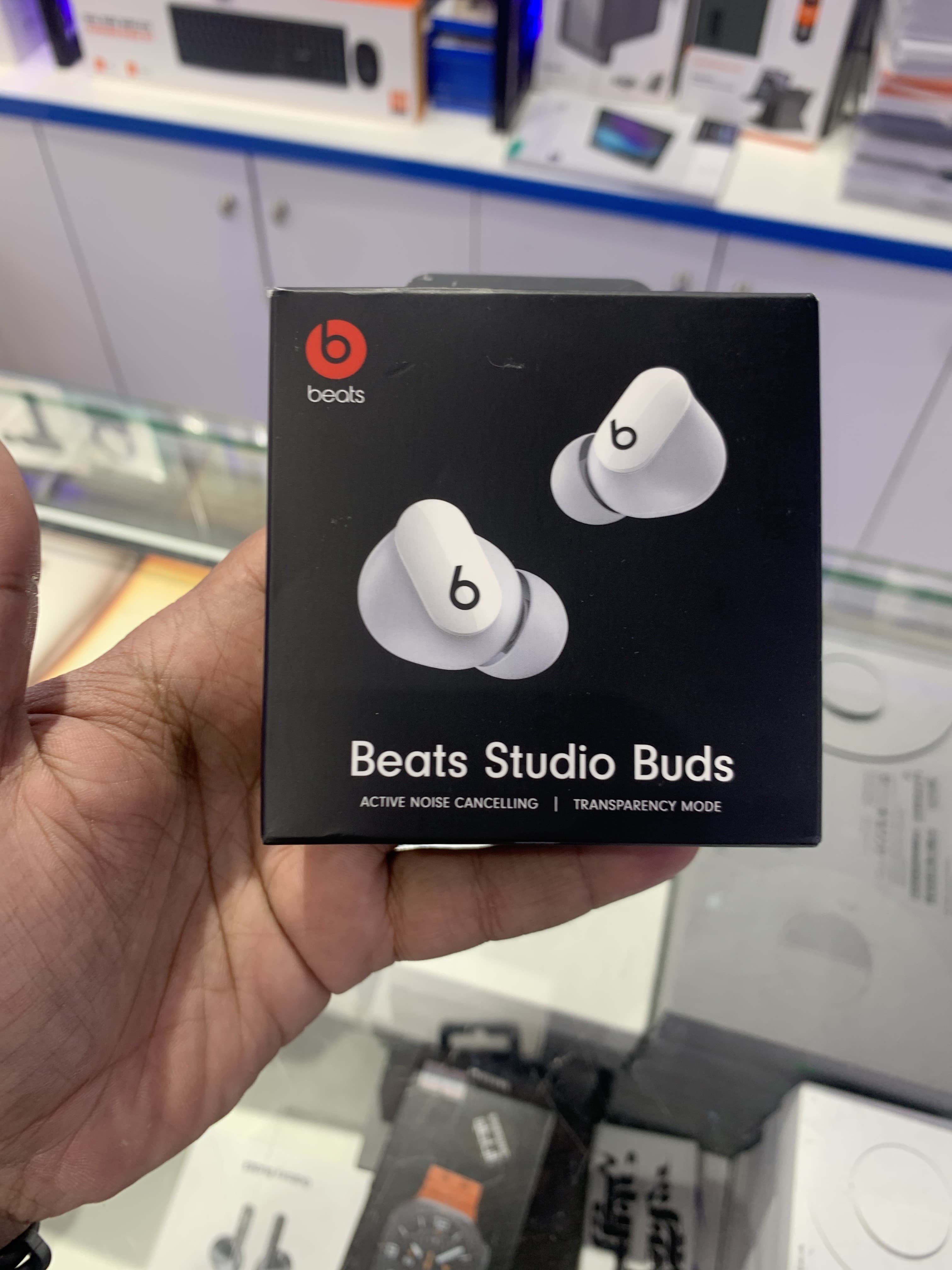 Beats Studio buds White 0