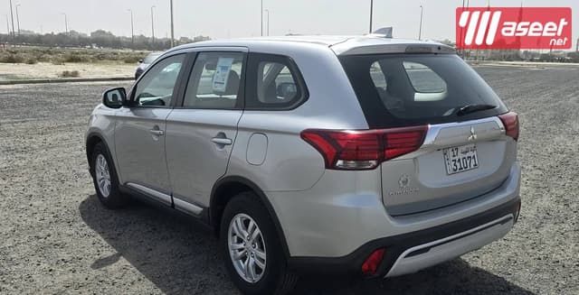 Mitsubishi Outlander model 2020