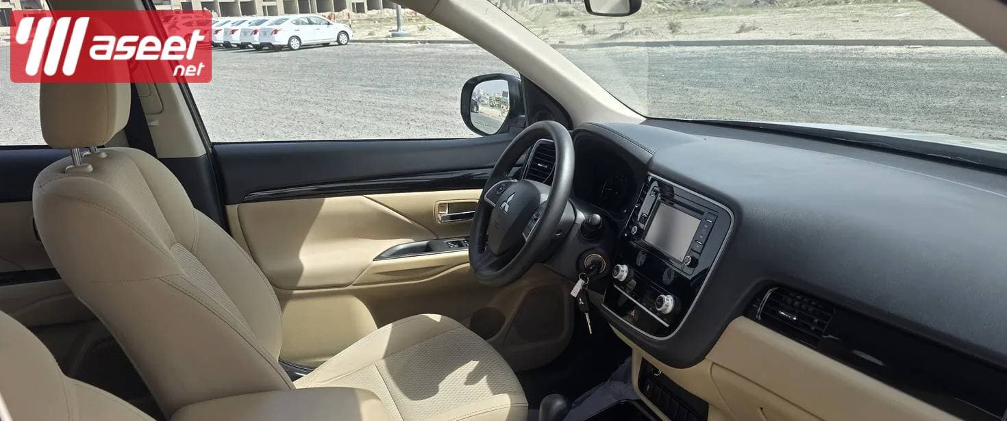 Mitsubishi Outlander model 2020 2