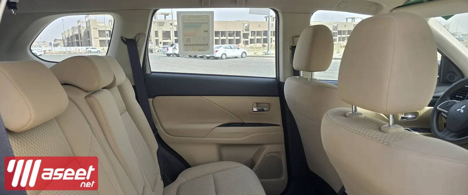 Mitsubishi Outlander model 2020 4