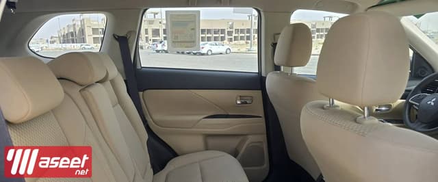 Mitsubishi Outlander model 2020