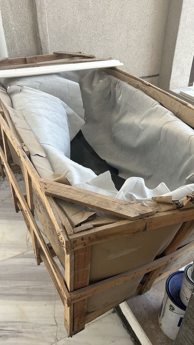 gray bathtub