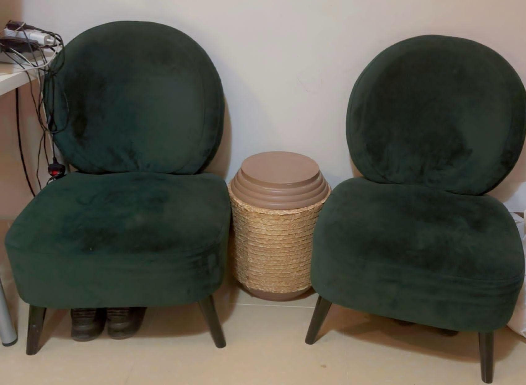 We buy used furniture 0