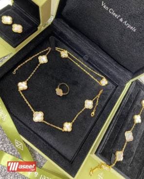The strongest collection of accessories for women 4