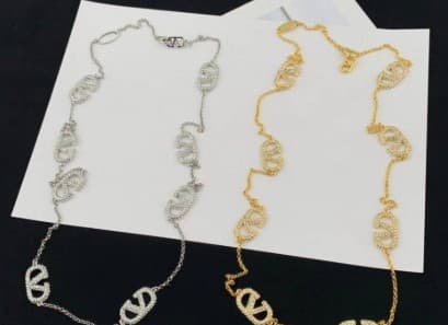 Women's accessories 0
