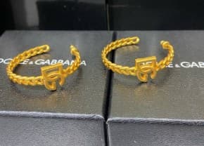 First class accessories for women 0