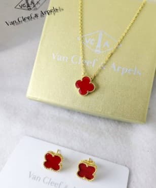 The latest and most powerful collection of women's accessories 0