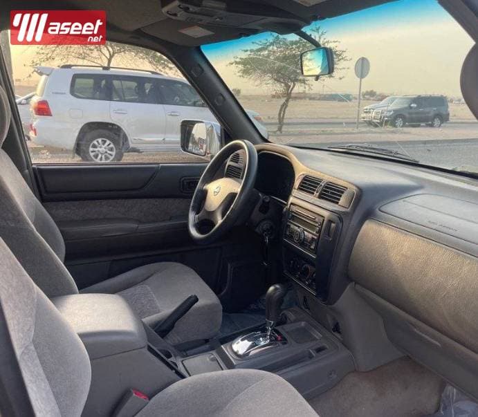 للبيع نيسان وانيت موديل ٢٠١٤  1