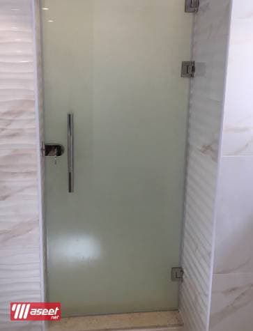 Installing glass 1