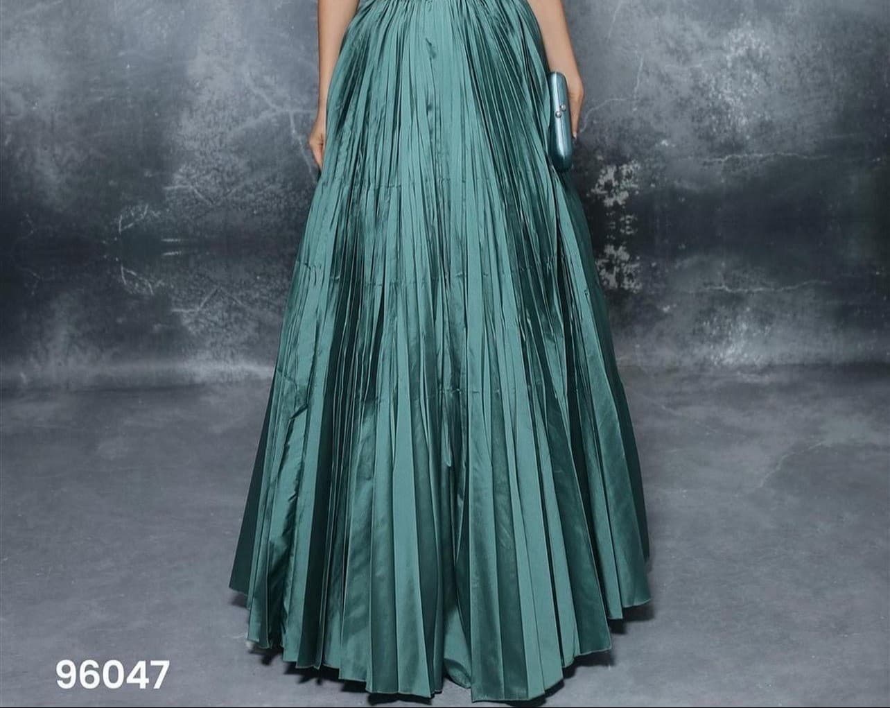 One-piece evening dress from Aura 0