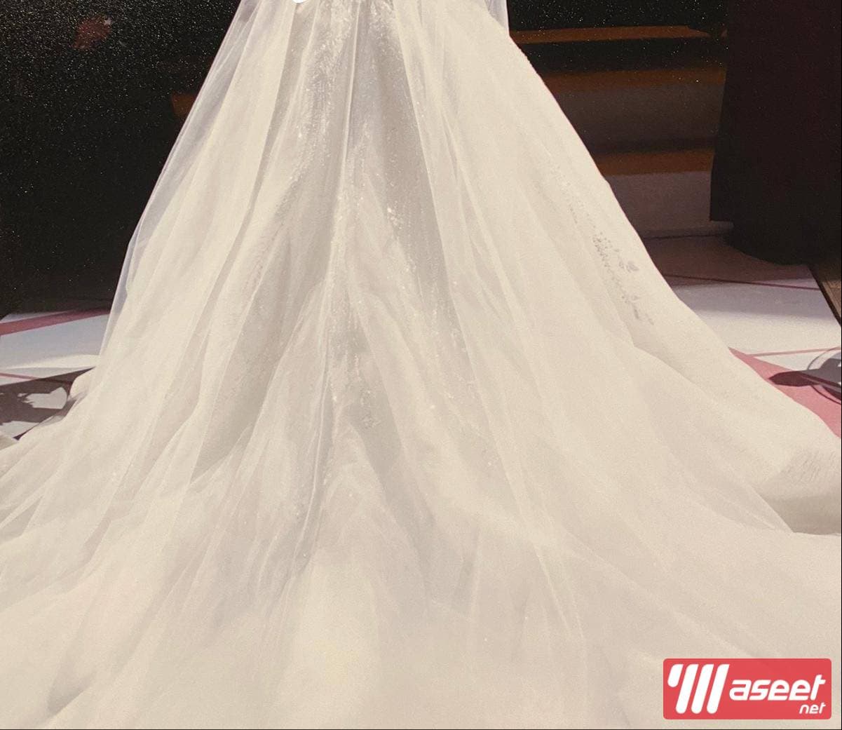 The wedding dress is a single dress 1