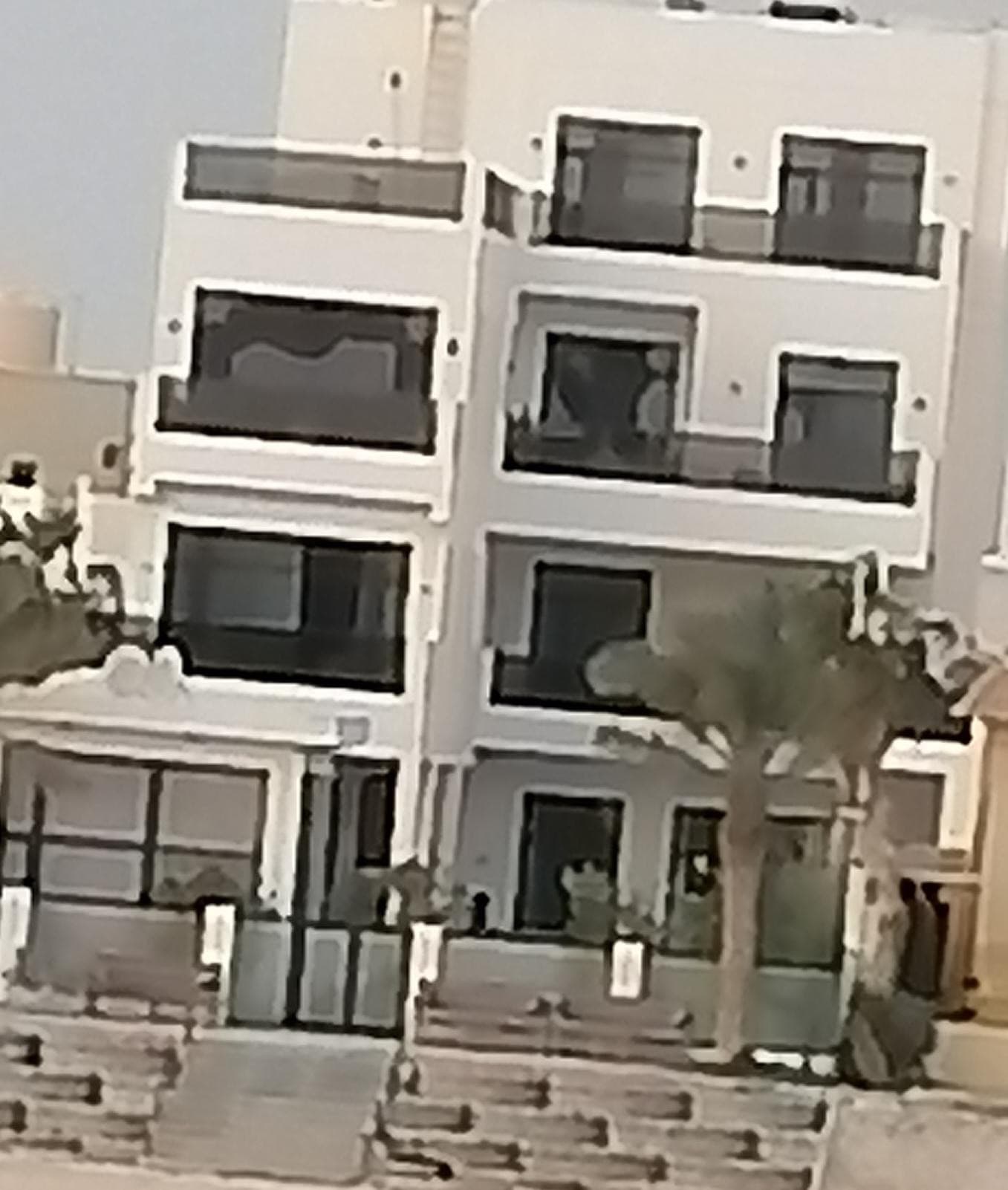 Glass and mirrors 0