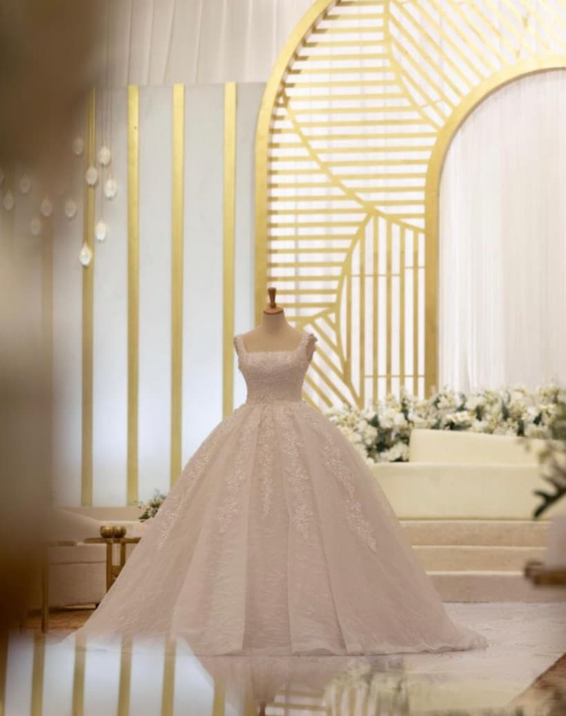 bride dress 0