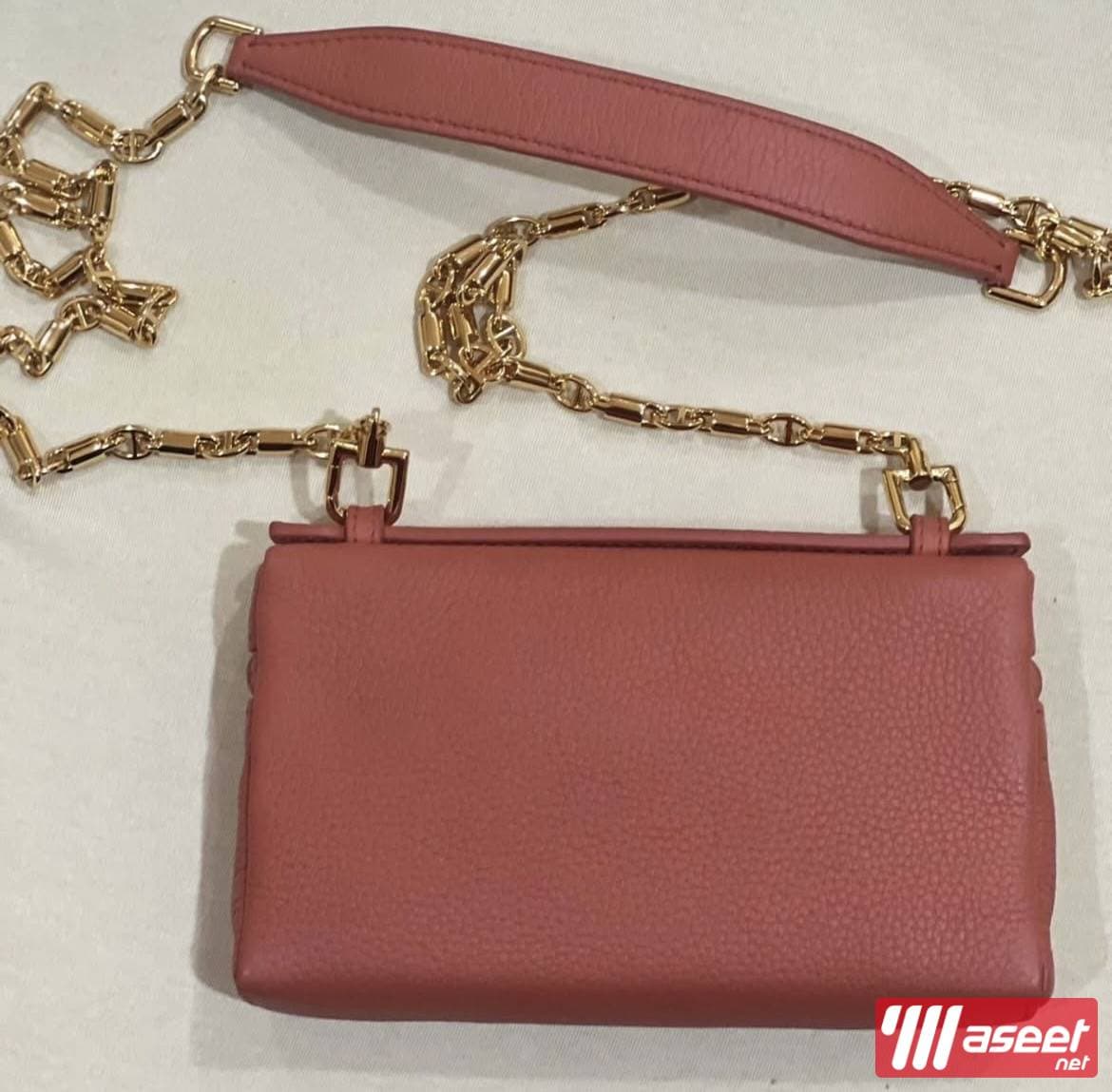 Selling a lorbian  bag  1