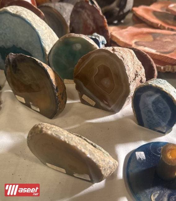 pieces of natural stones  5