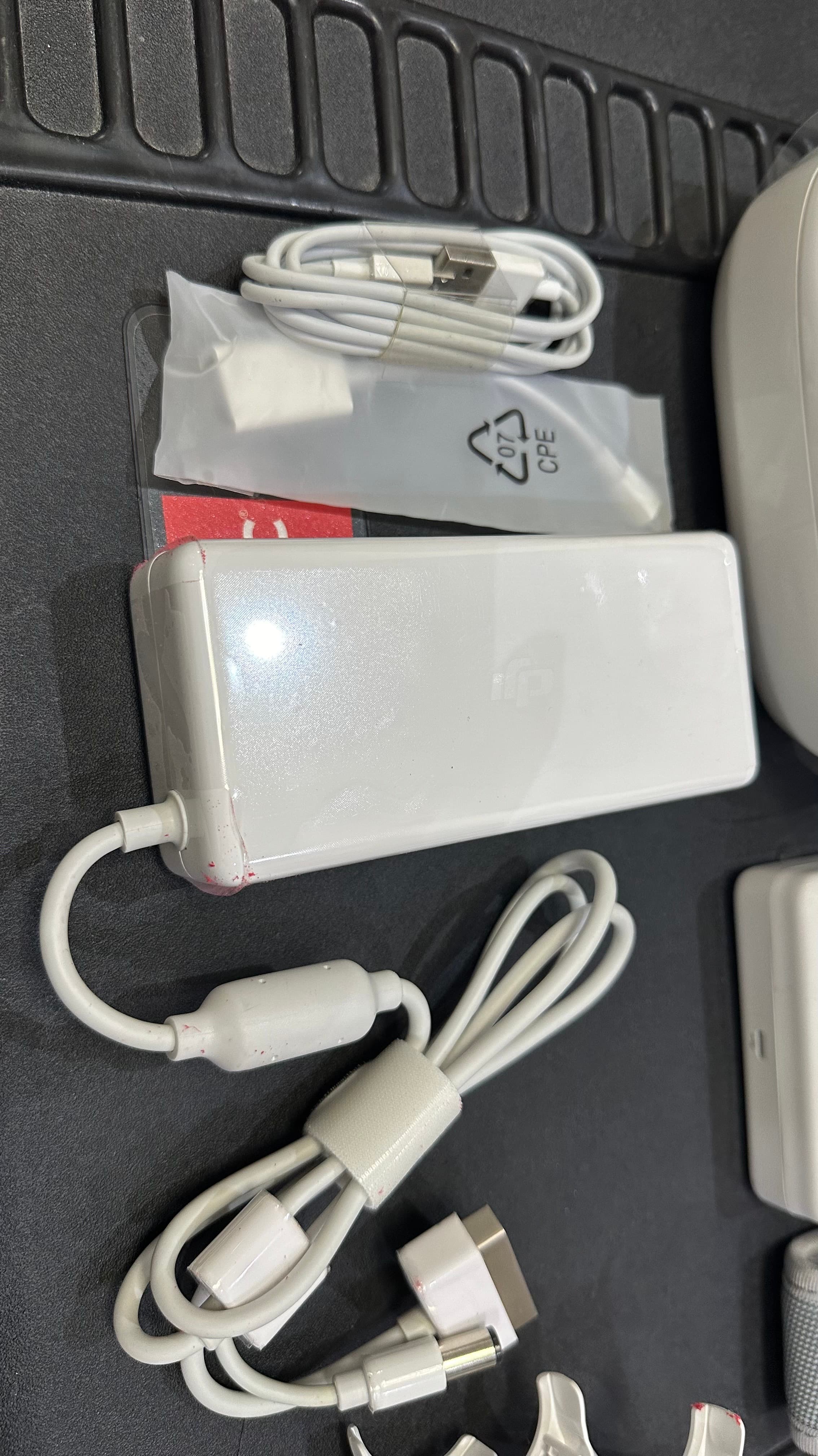For sale accessories and a kit for the Phantom 4 Pro 2