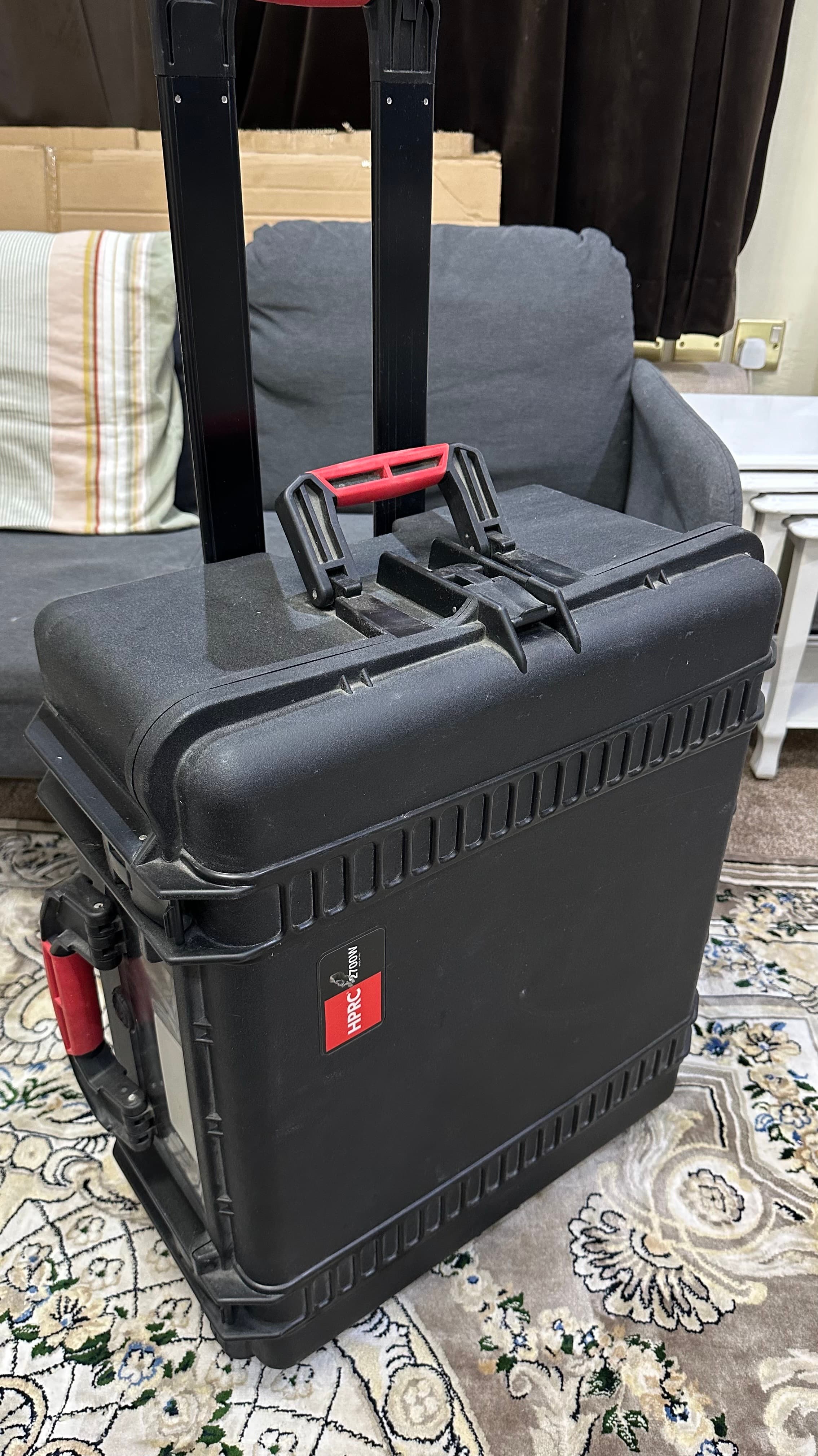For sale accessories and a kit for the Phantom 4 Pro 3