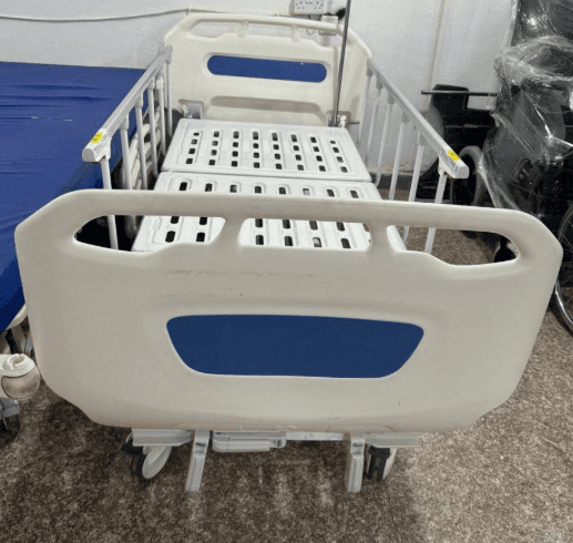 معدات طبية للمرضى وكبار السن  1