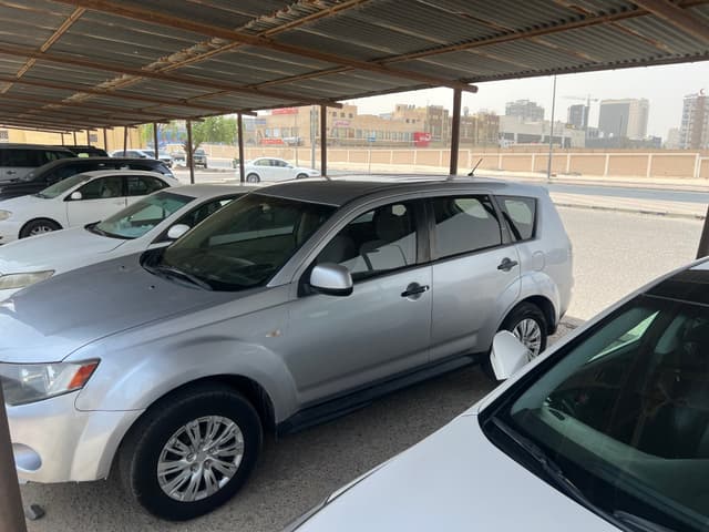 Mitsubishi Outlander model 2009 for sale 