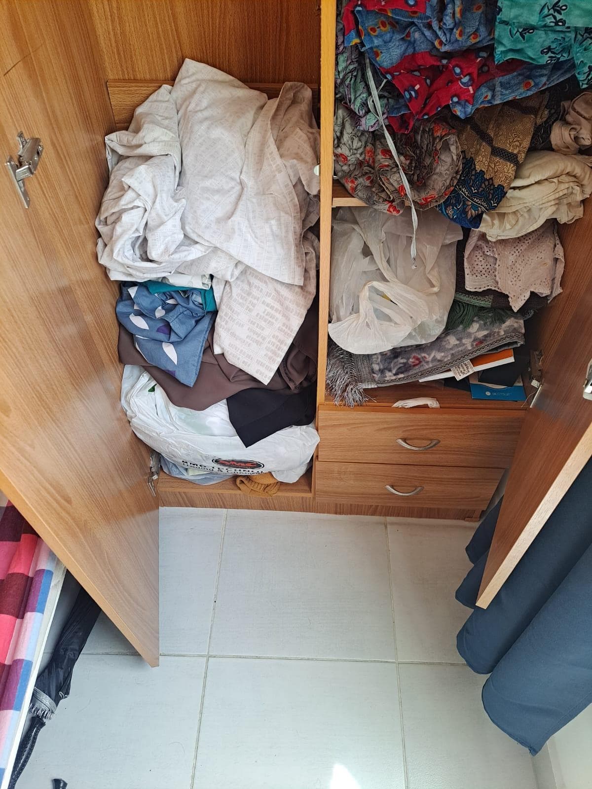 Wardrobe engineered wood 1