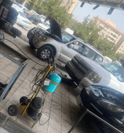 24-hour mobile  bansher  and  garage