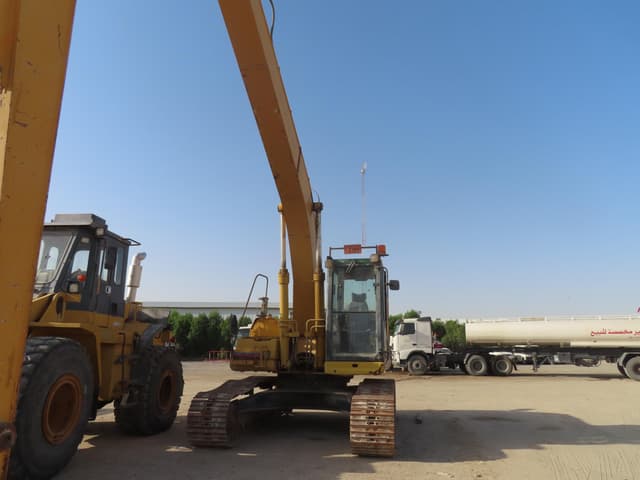 حفارات كاتربيلر مستعملة