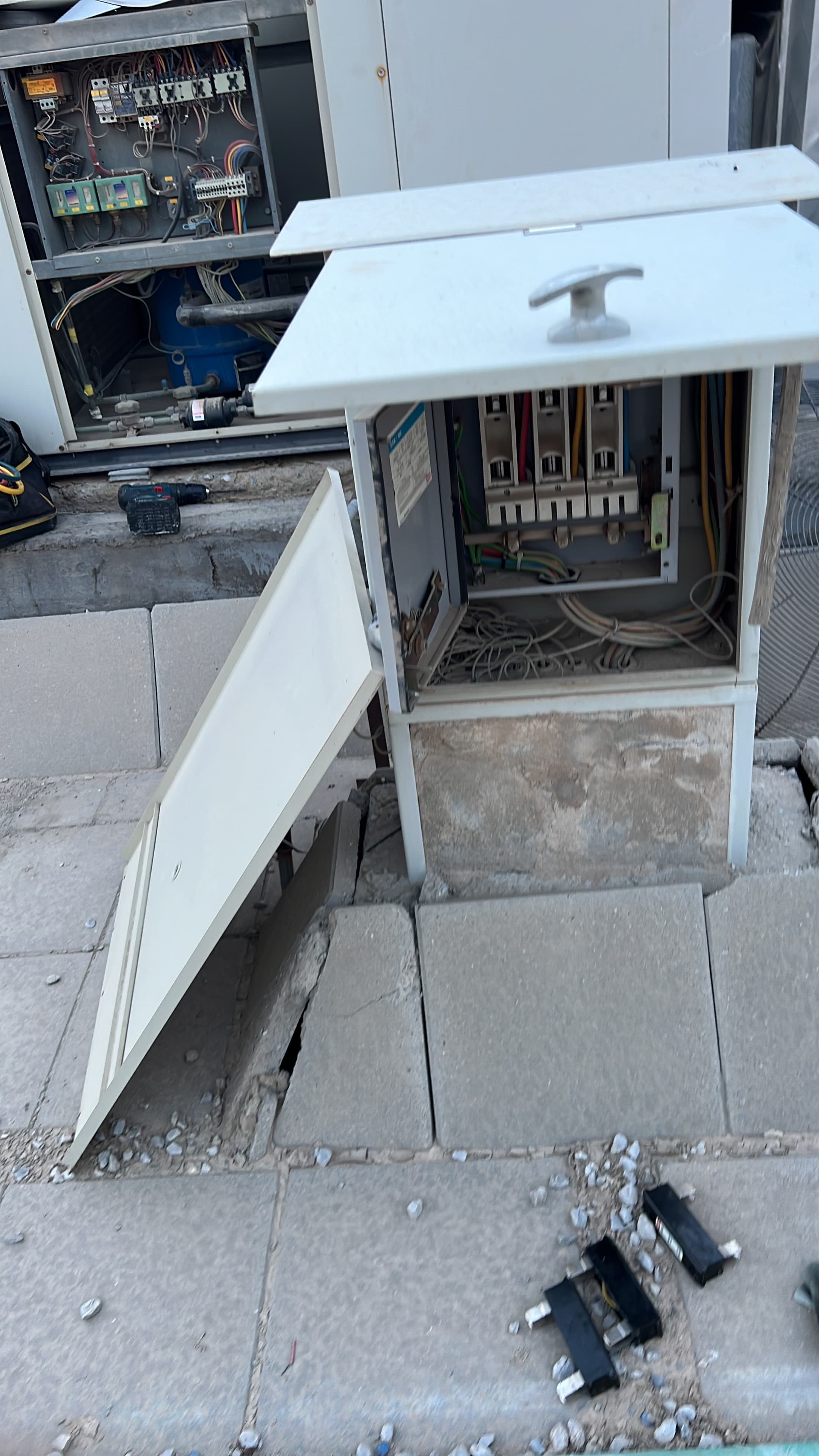 Maintenance of central air conditioning and units 1