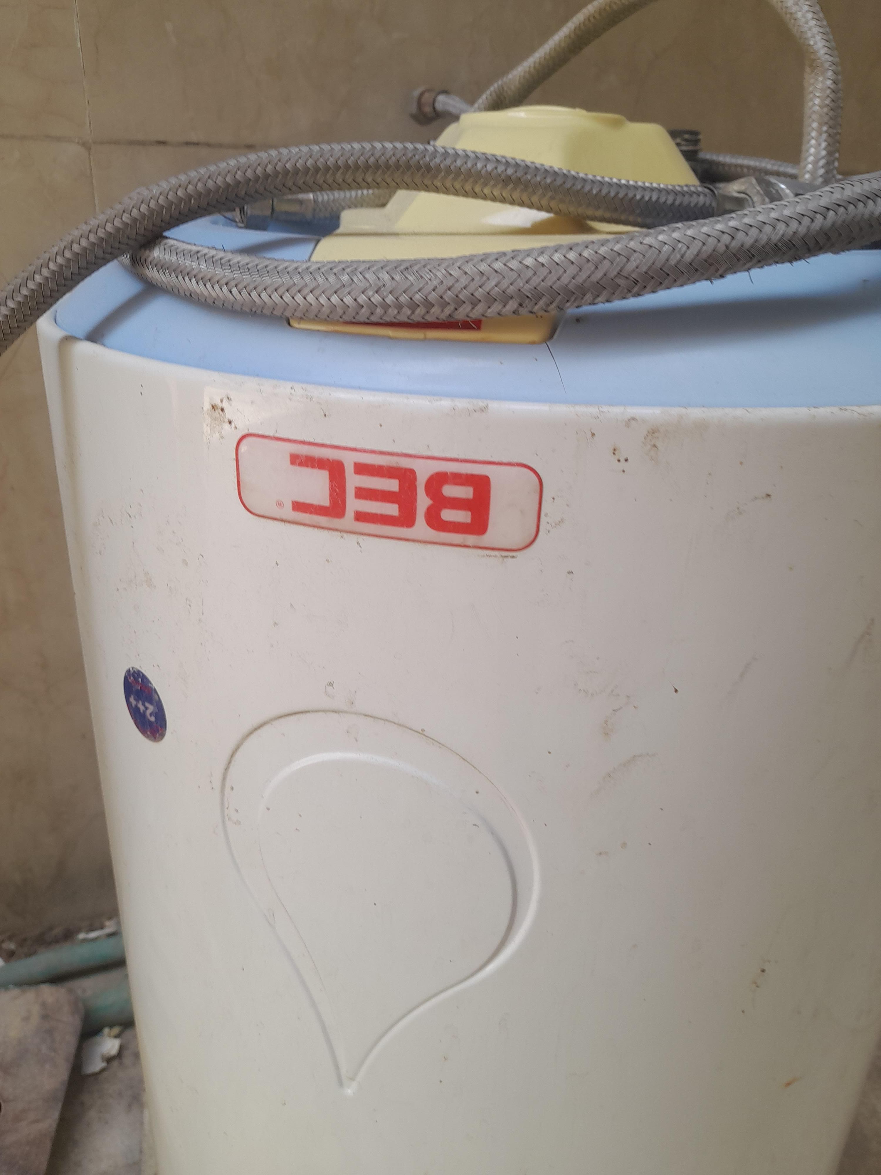بيع اغراض مطعم جديد ومستعمل  0