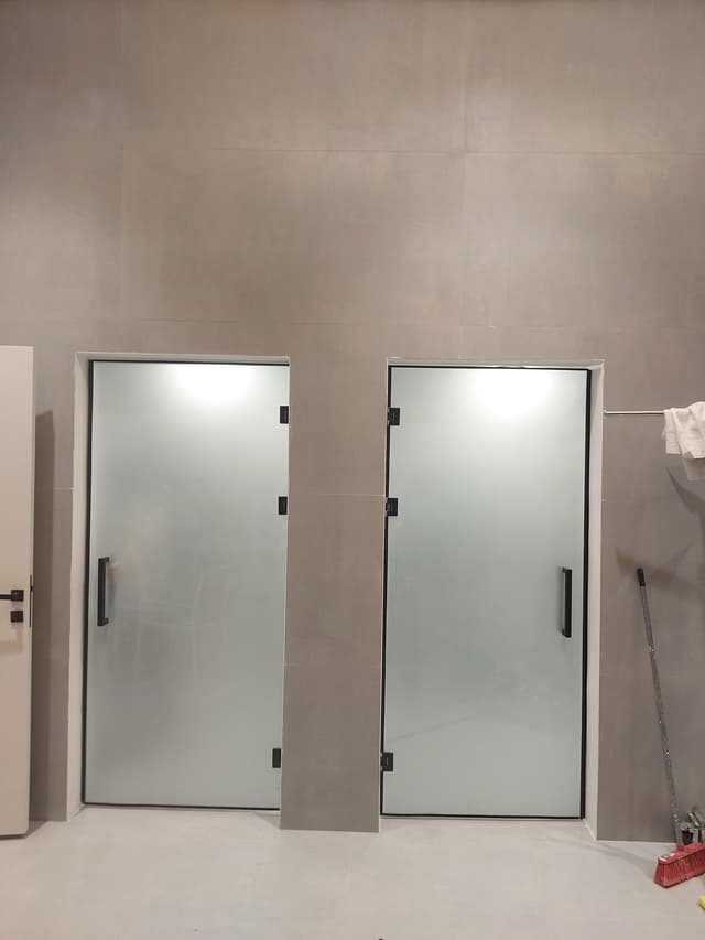 Installing all types of glass, mirrors and aluminum
