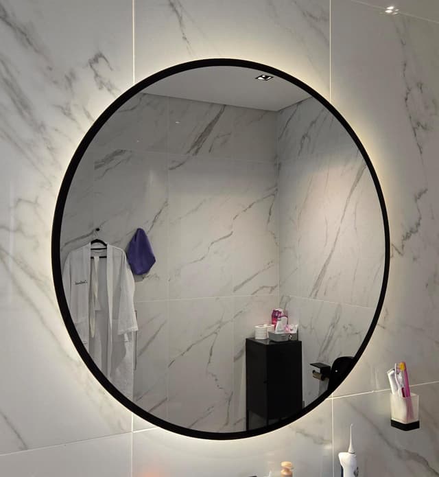 Installing all types of glass, mirrors and aluminum