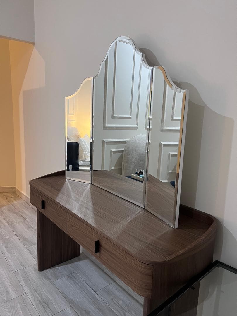 Installing all types of glass, mirrors and aluminum 11