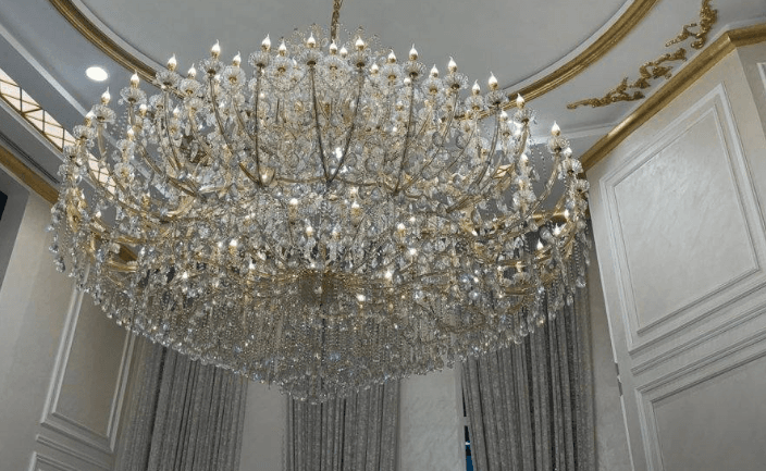 For sale a luxurious chandelier  0