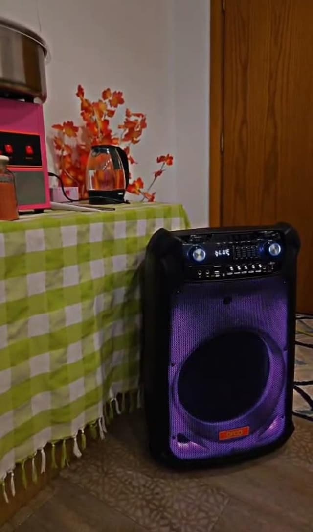 تأجير مكينة ايس كريم وشعر بنات