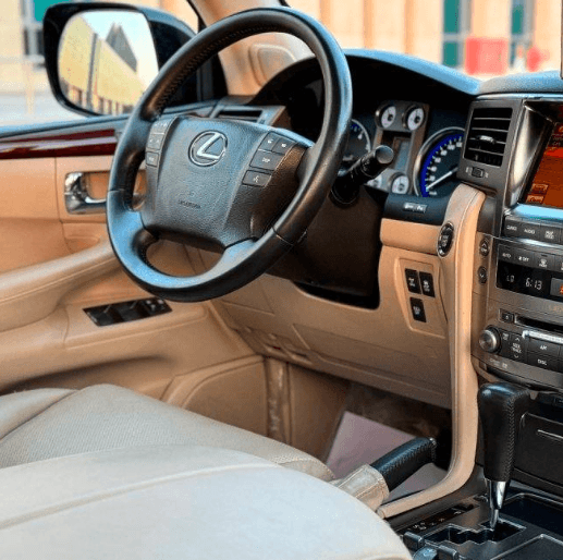 لكزس LX570 موديل 2011