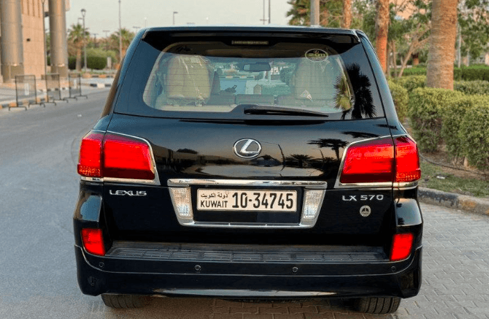 لكزس LX570 موديل 2011 12