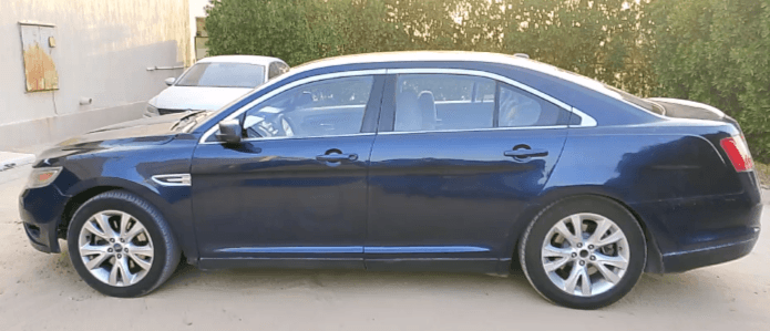 Ford Taurus 2011 for sale 0