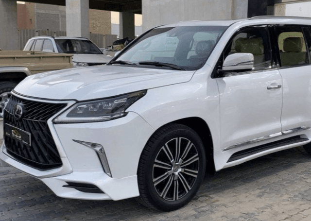 للبيع جيب لكزس LX570 موديل 2016