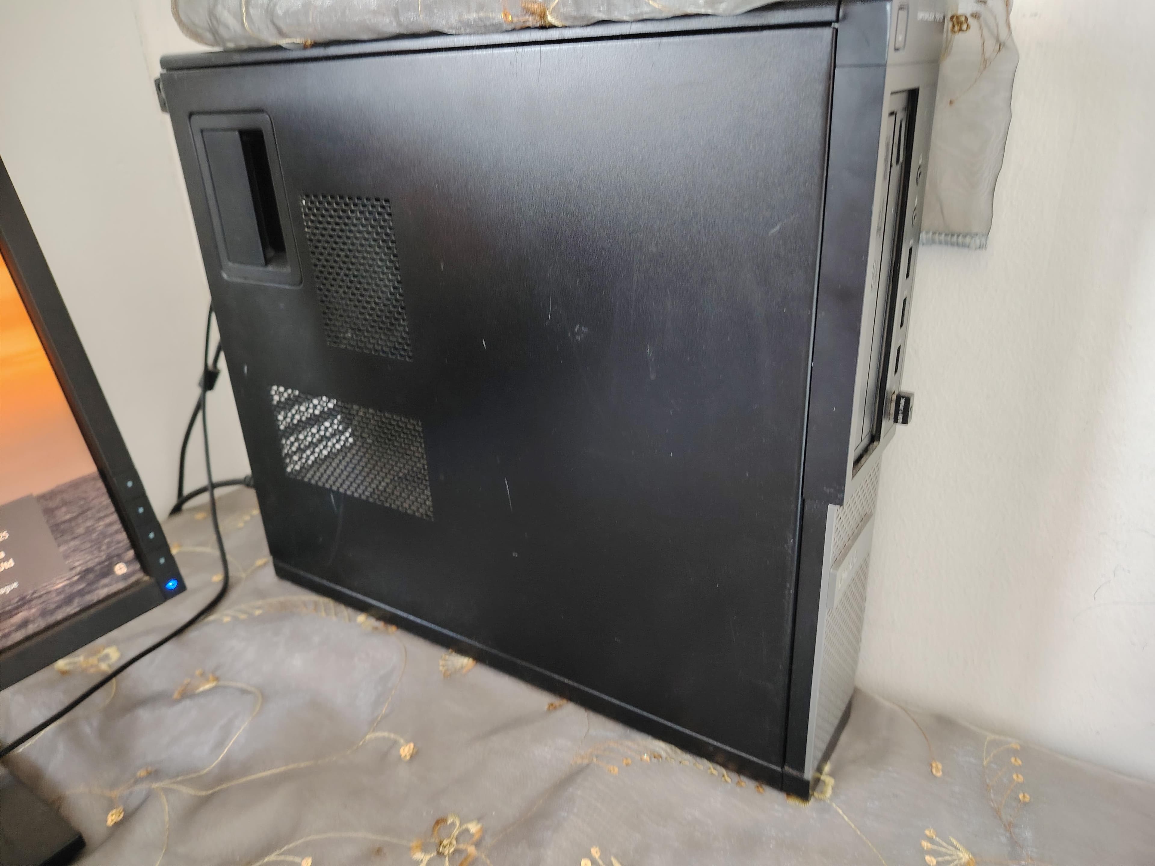 Dell i5 Gen3 4 RAM 3
