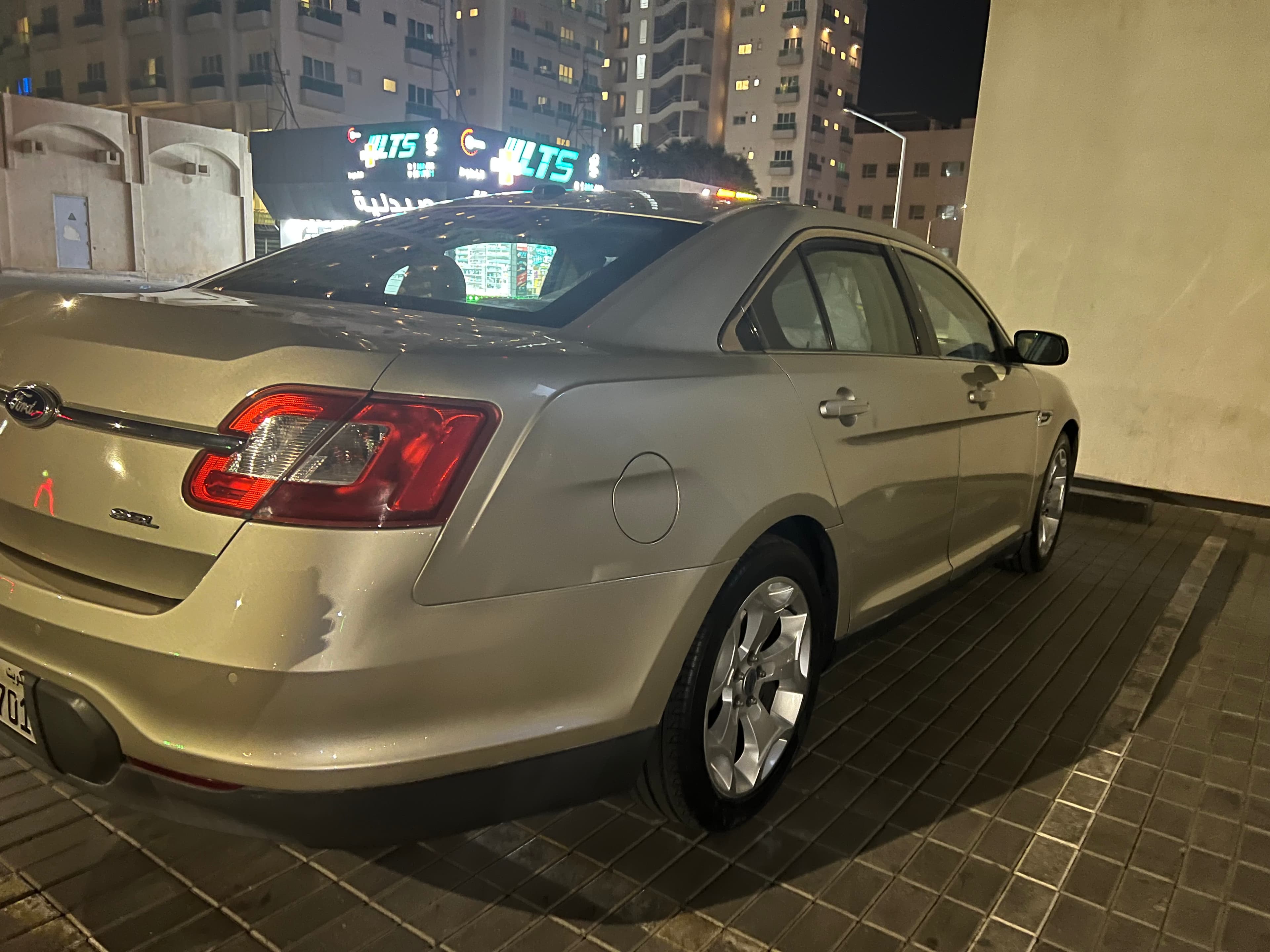 Ford Taurus 2011 for sale 2