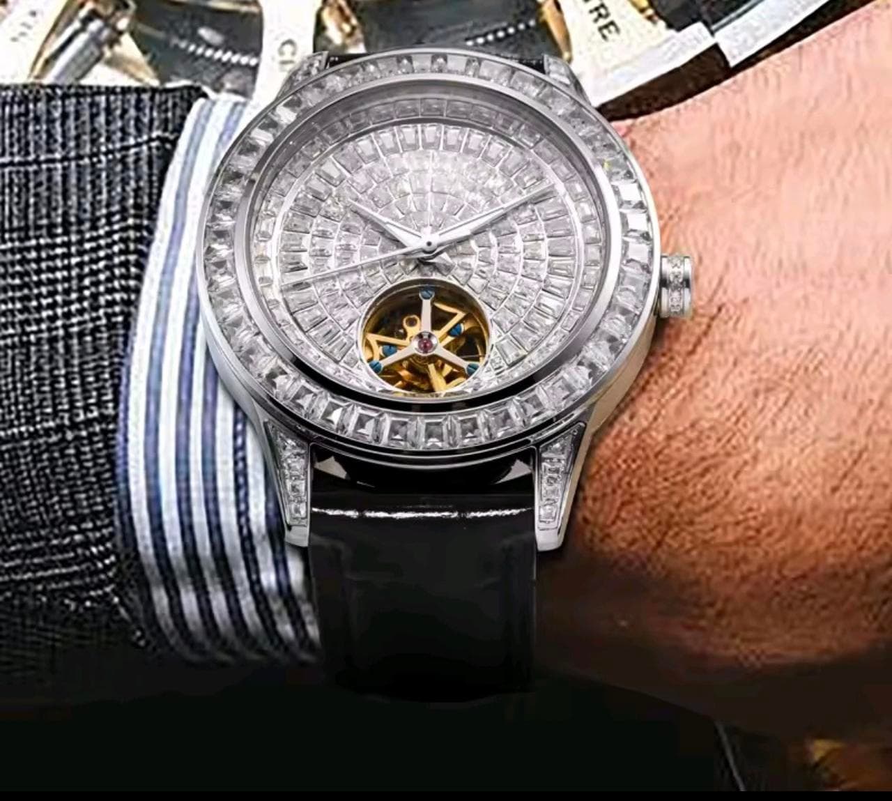 For sale a new guaranteed h5037 watch 1