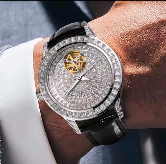 For sale a new guaranteed h5037 watch