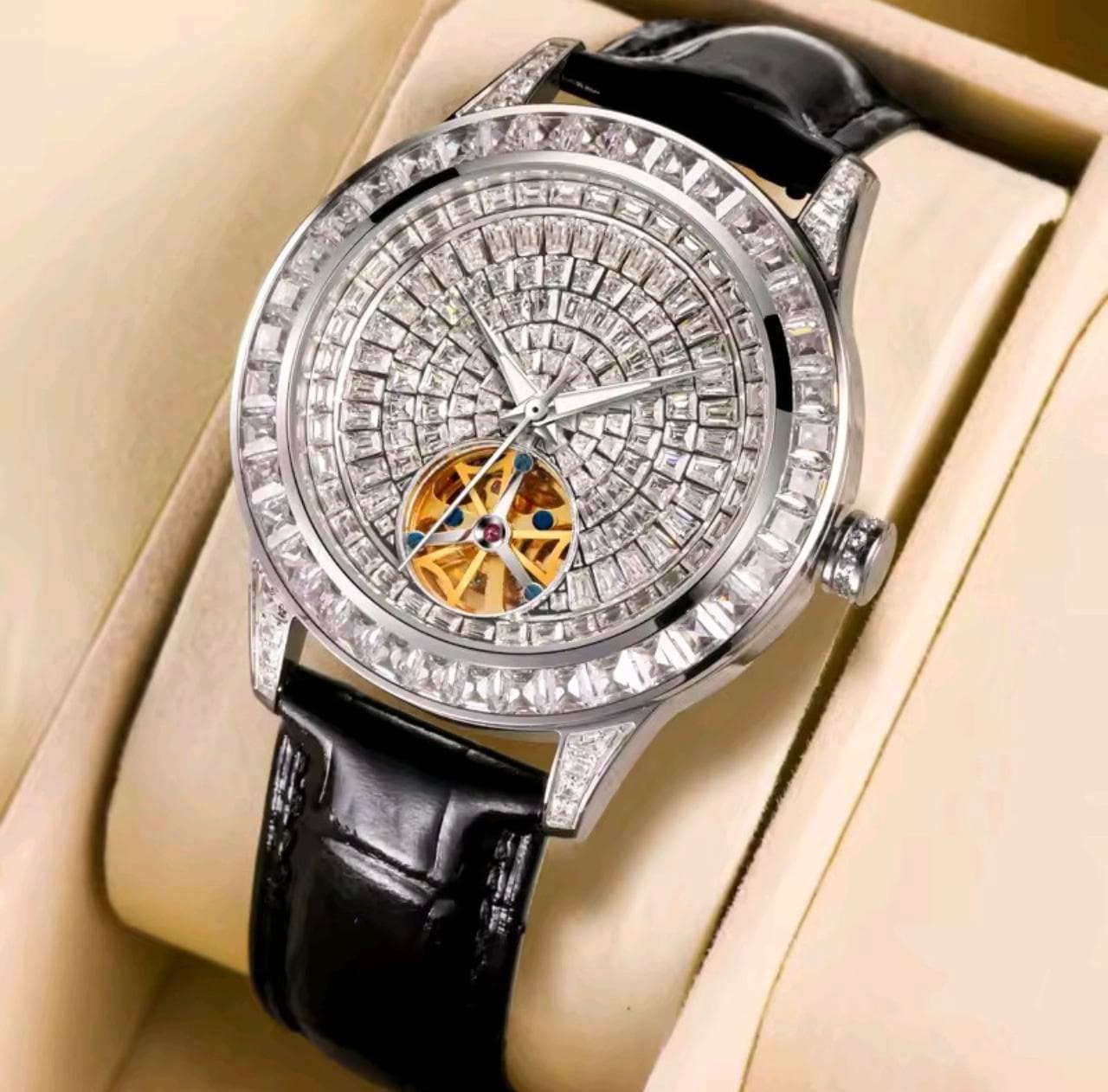 For sale a new guaranteed h5037 watch 4