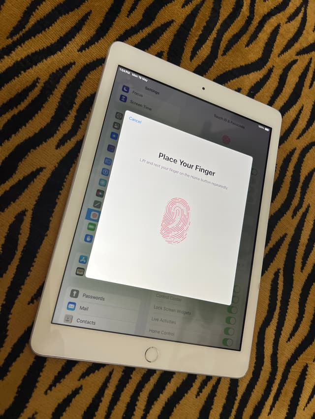 Apple iPad 6 6 32 GB  