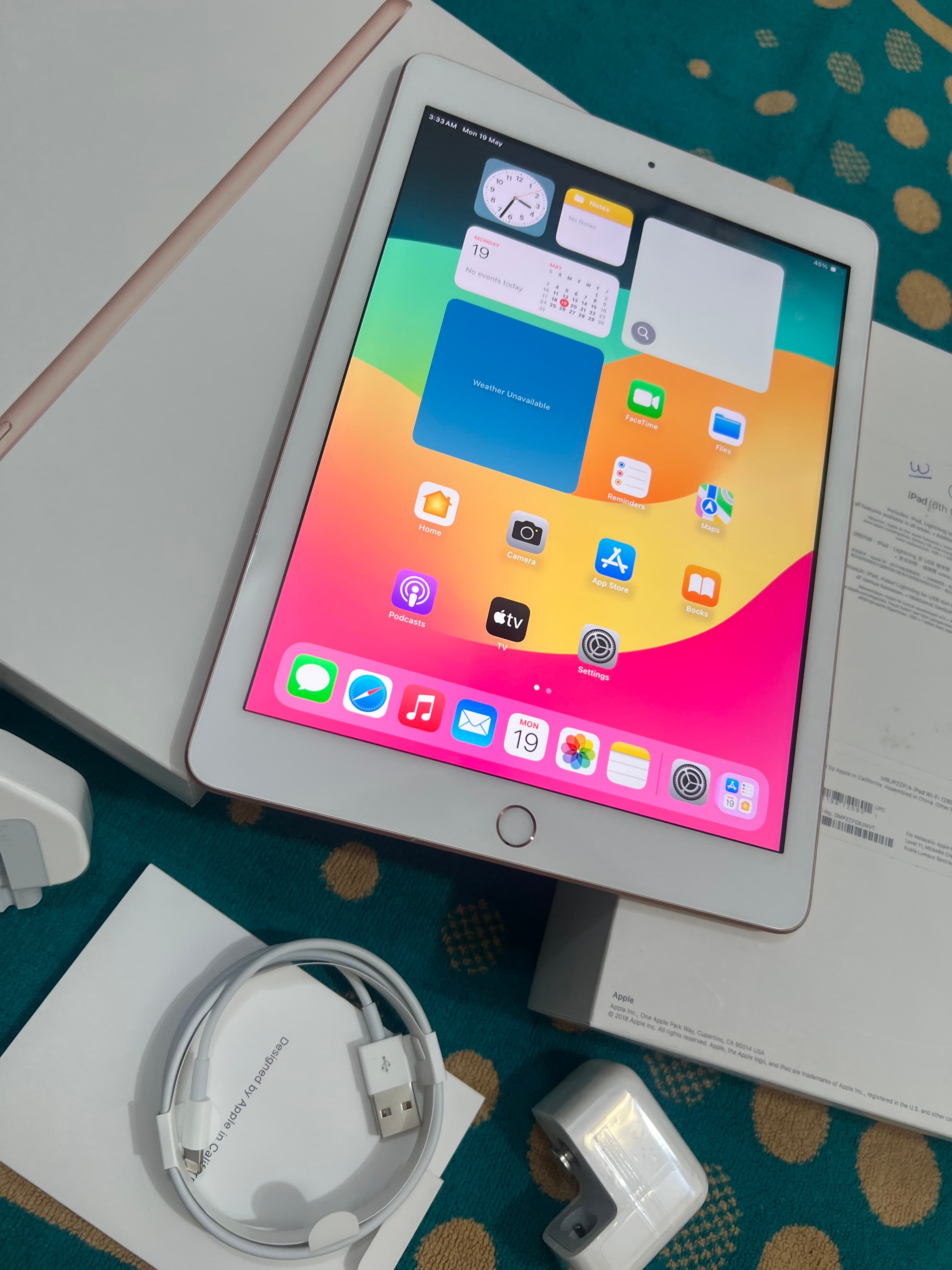 Apple iPad 6 6 128 GB  0