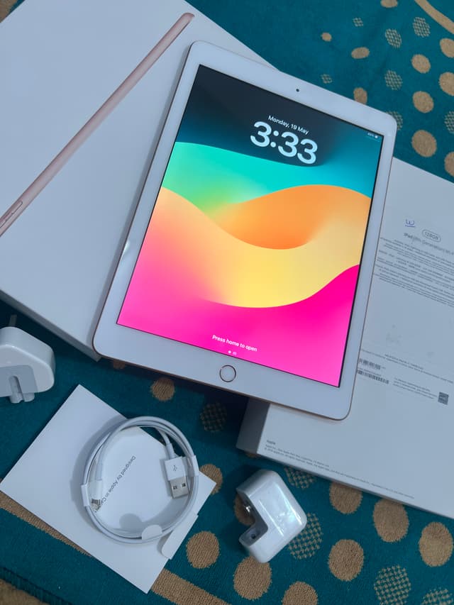 Apple iPad 6 6 128 GB 