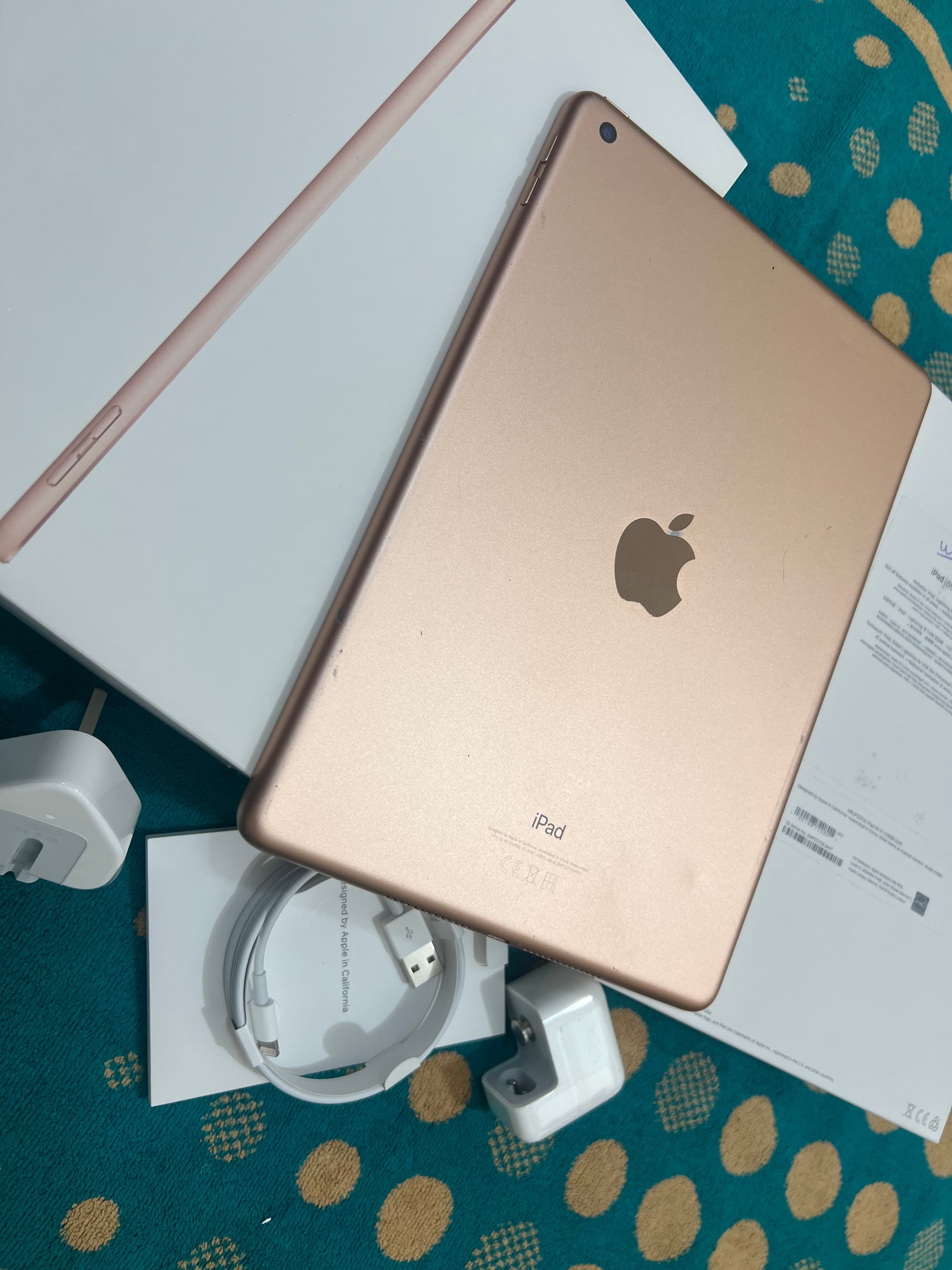 Apple iPad 6 6 128 GB  6