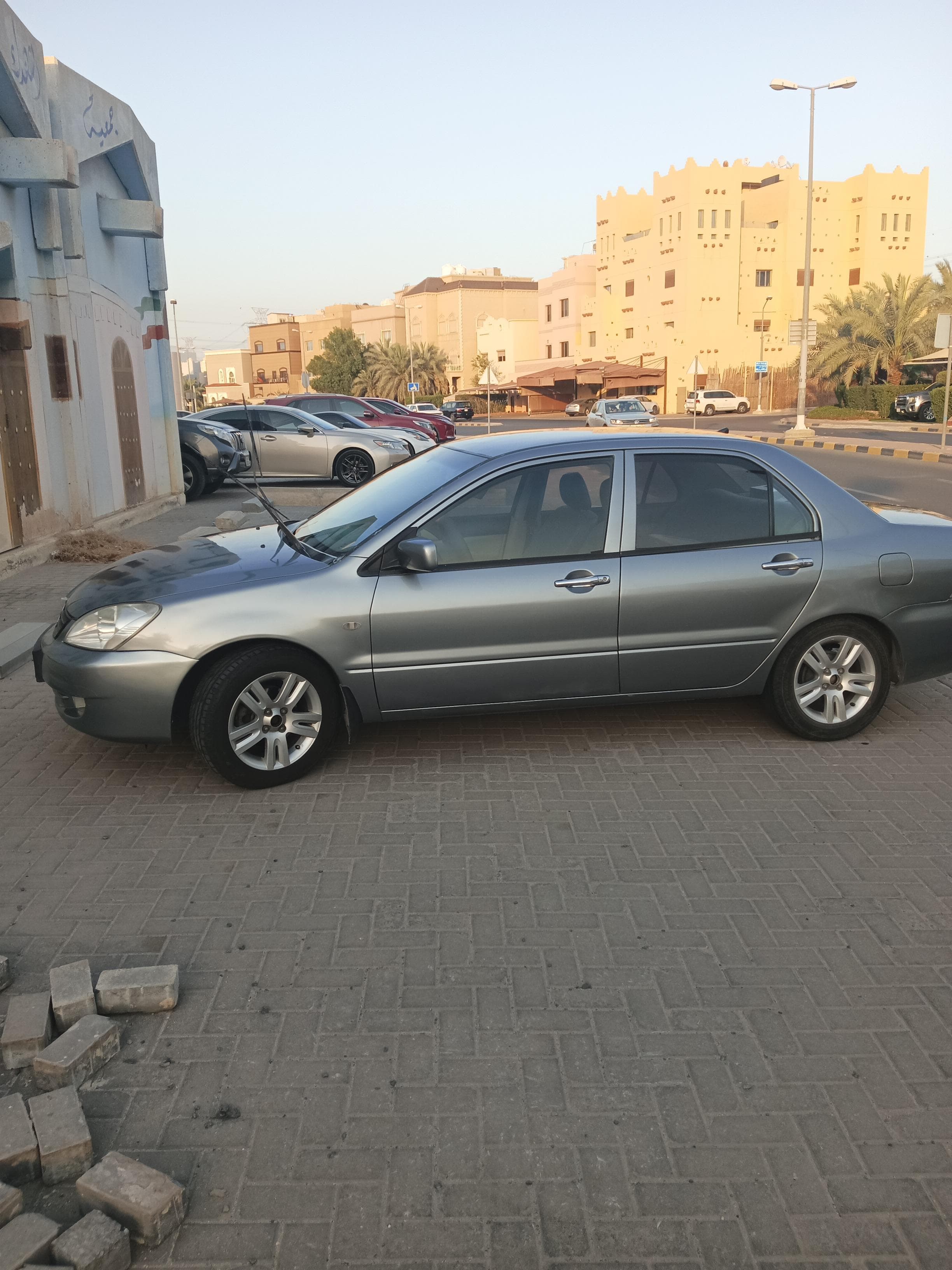 LANCER MODEL 2014 3