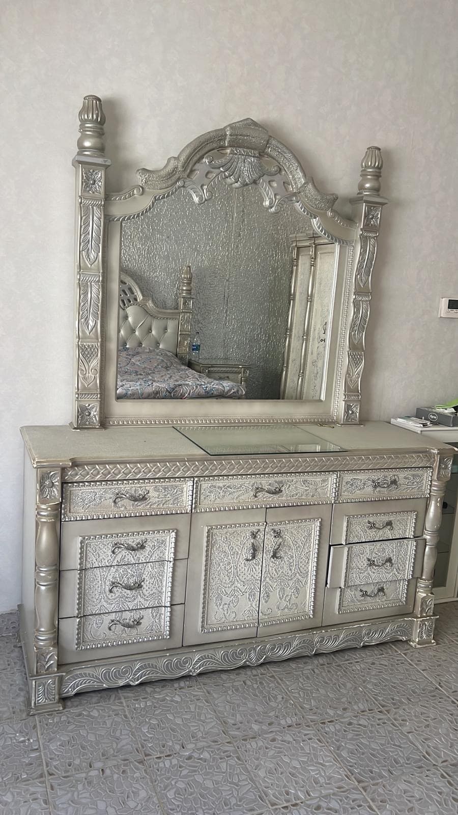 royal bedroom for sale 1