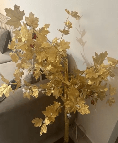 Golden artificial tree 0