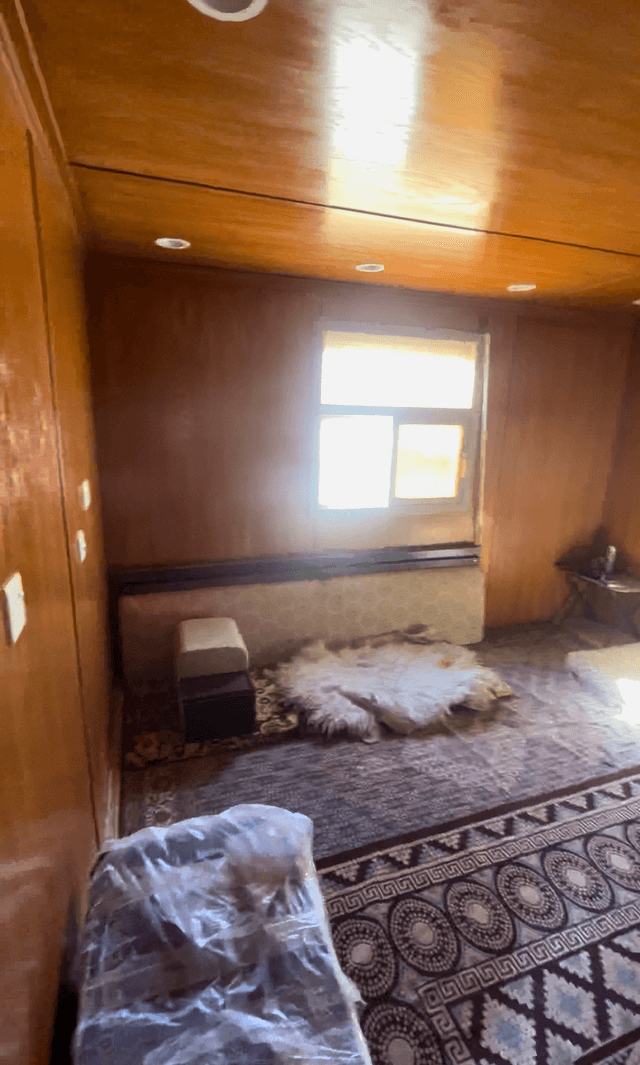 Pull out chalet 12 by 3.5